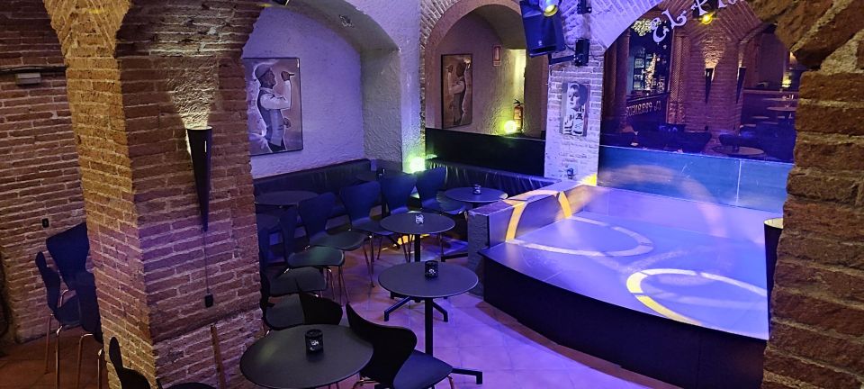 Barcelona: Exclusive Flamenco Show at El Paraigua With Drink - Performance Times