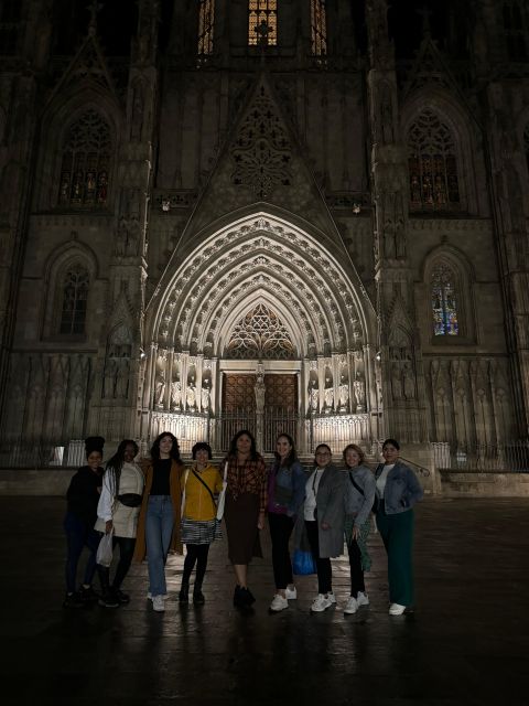 Barcelona: Gothic Quarter By Night Guided Walking Tour - Accessibility and Language