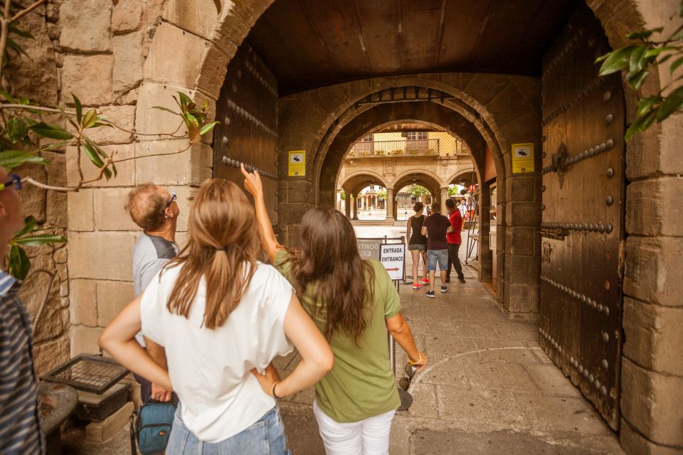 Barcelona Montjuic Three-Hour Bike Tour - Stunning Views of Barcelona