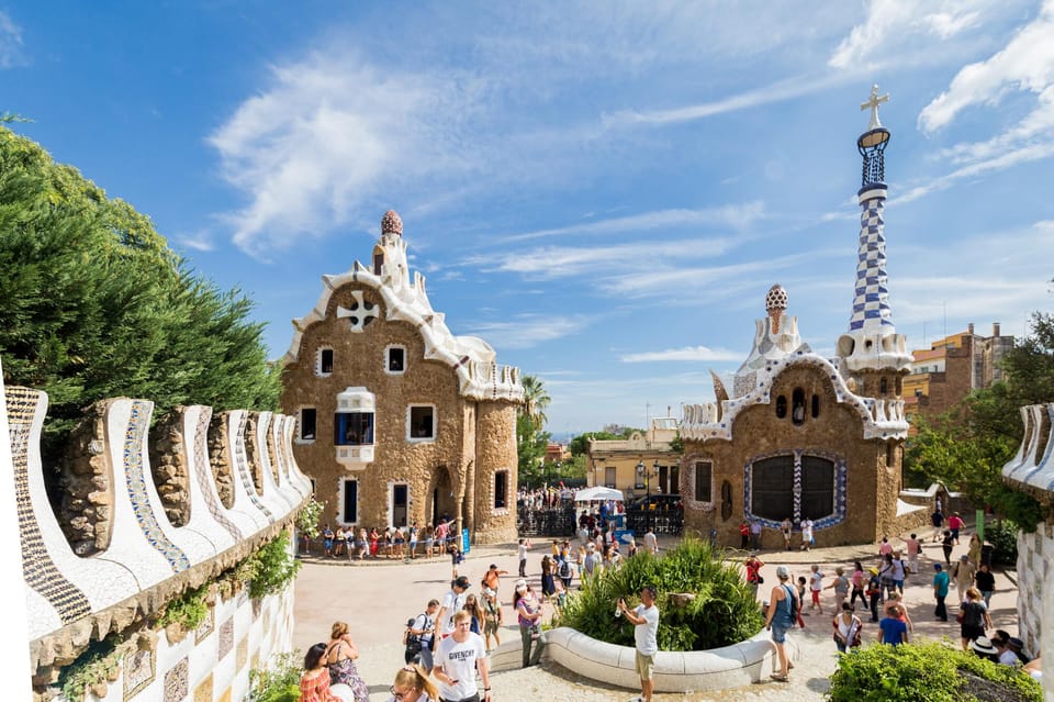 Barcelona: Park Güell Guided Tour - Transportation Considerations