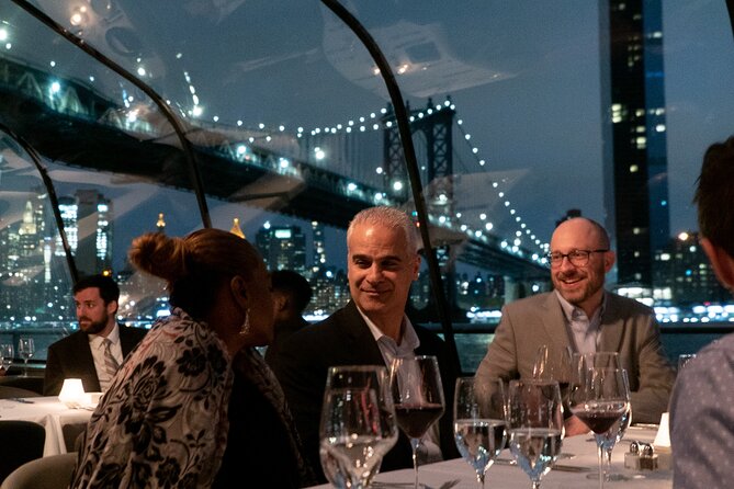 Bateaux New York Thanksgiving Plated Dinner Cruise - Dress Code and Accessibility