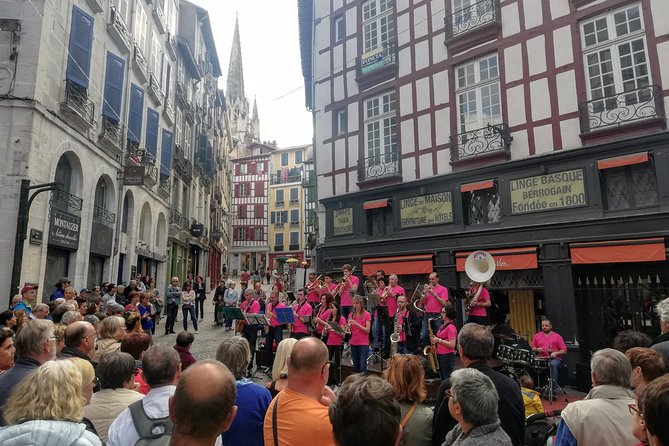 BAYONNE, BIARRITZ and SAINT JEAN DE LUZ - Private Cultural Adventure - Guide Expertise and Interaction