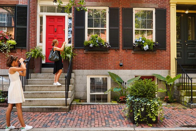 Beacon Hill + Back Bay History + Photo Walking Tour(SMALL Group) - Exploring Beacon Hill and Back Bay