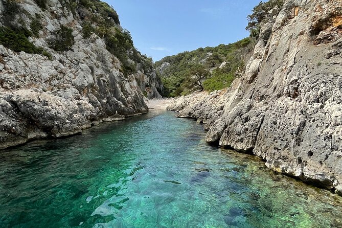 Boat Trip: Fico Cave, Cala Mariolu, Gabbiani & Biriala - Private Beach Experience