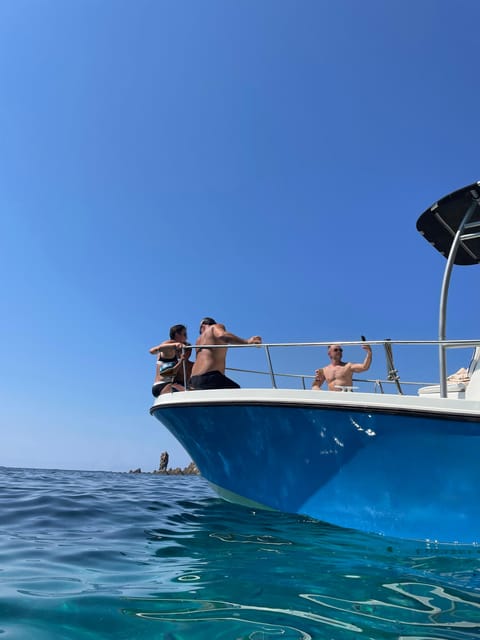 Bonifacio: Guided Boat Tour and Snorkeling - Tour Operator Information