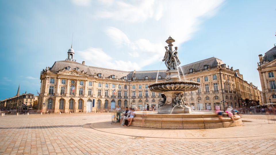 Bordeaux: First Discovery Walk and Reading Walking Tour - Customer Feedback