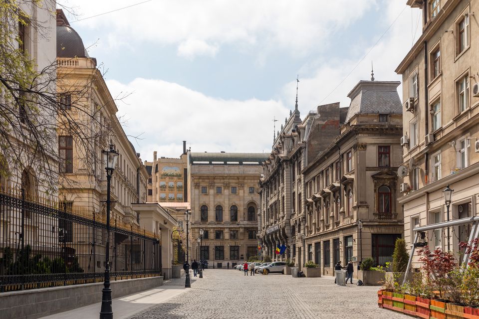 Bucharest: Old Town Walking Tour With Lunch Included - What to Expect on the Tour