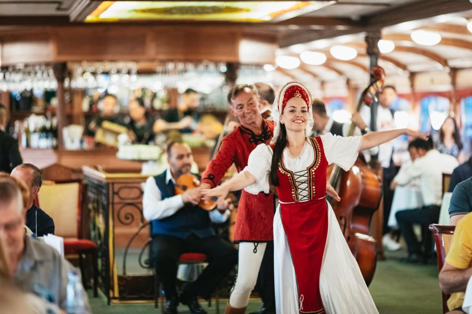 Budapest: Dinner Cruise With Live Music and Folk Dance Show - Tips for Enjoying the Cruise