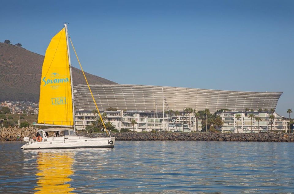 Cape Town: V&A Waterfront Champagne Cruise - Exploring the Waterfront