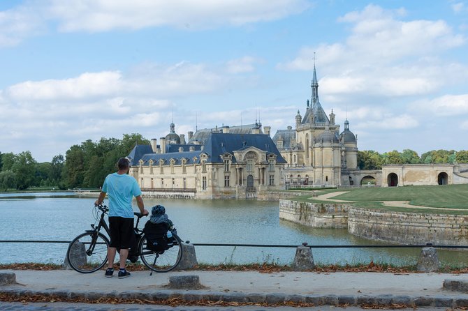 Chantilly by Bike or Chantilly With Electric Bike - About BobeBike