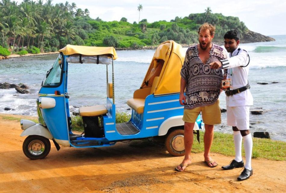 Colombo Tuktuk Tour With Free Ella Train Experience - Enjoy the Ella Train Journey