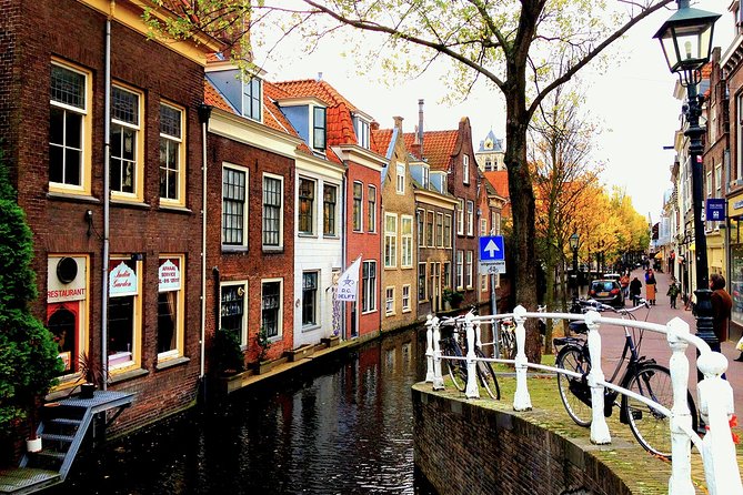 Delft City Trail: Interactive Smartphone Game  - The Hague - Enhancing Orientation in Delft