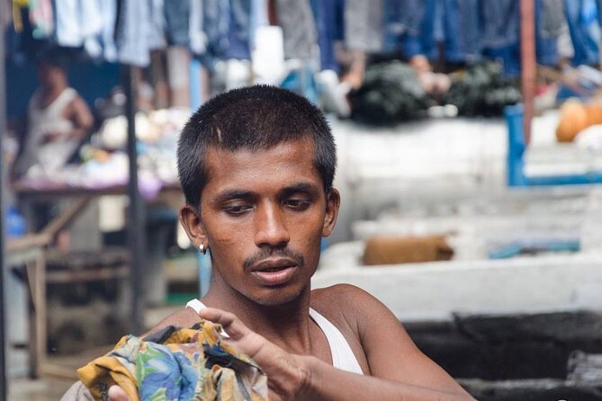 Dhobi Ghat Guided Tour a Walk Inside the Biggest Open Air Laundry - Nearby Attractions