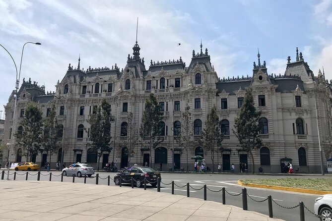 Downtown Lima Historic Guided City Tour - Pisco Sour at Hostal Bolivar
