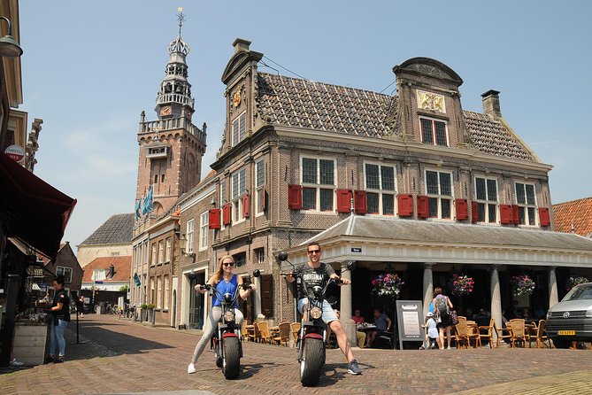 E-Scooter Rental Volendam - Countryside of Amsterdam - Preparing for the E-Scooter Adventure