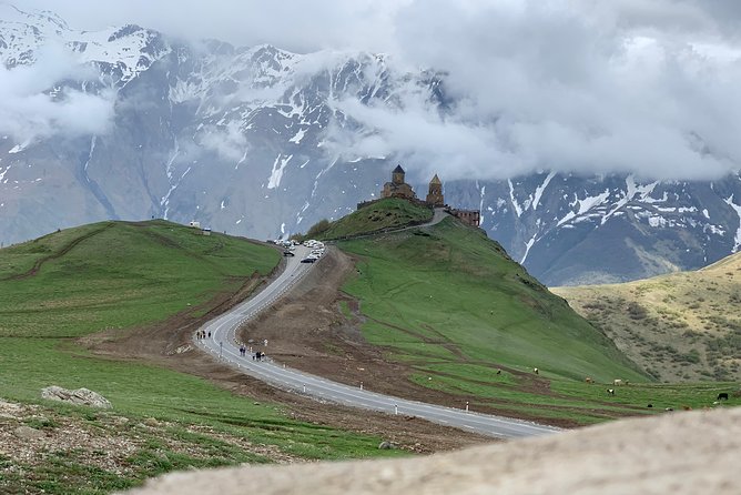 ️Private Full-Day Tour to Mtskheta and Kazbegi(Stepantsminda) From Tbilisi - Exploring Mtskheta and Kazbegi