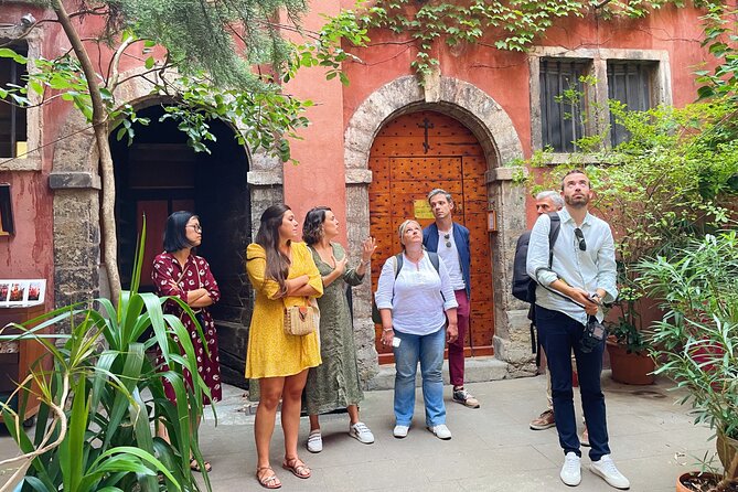 Embark on an Aperitif Journey Through the Old Town - Discovering Renaissance Neighborhood