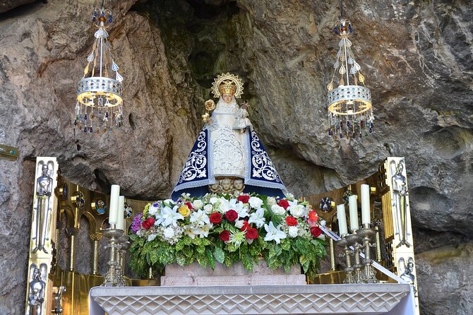 Excursion to Lakes of Covadonga and Cangas De Onís From Oviedo - Transportation and Amenities