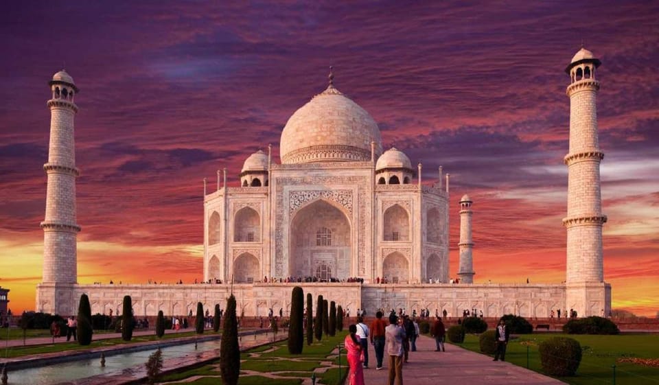 From Delhi: Luxury Taj Mahal Honeymoon Tour - The Sum Up