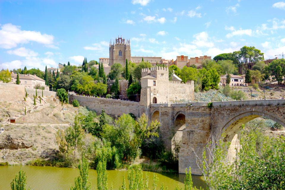 From Madrid: Toledo Guided Day Trip - Transportation and Accessibility