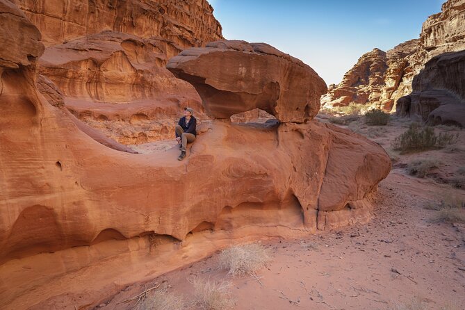 Full-Day 8 Hour Jeep Tour Into Wadi Rum Protected Area With Stay - Meeting and Pickup Arrangements