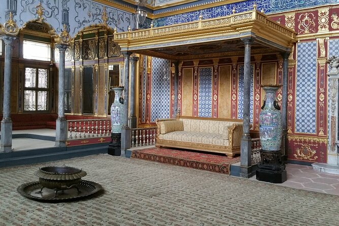 Full-Day Istanbul Old City Walking Tour - Navigating the Grand Bazaar