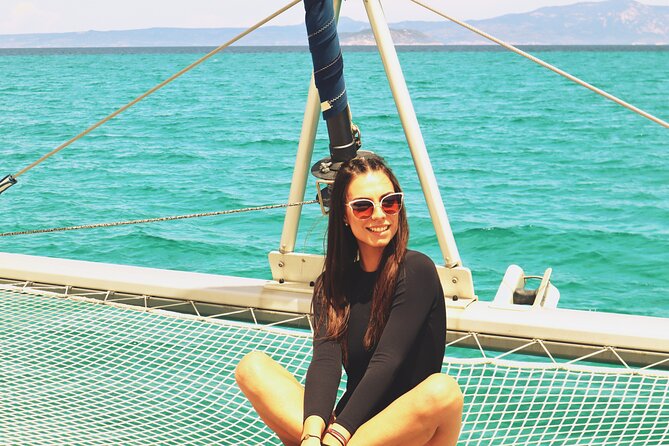 Full Day Santorini Catamaran Private Cruise With Meal and Transfer - Consistent Customer Satisfaction