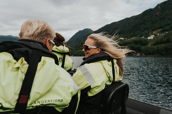 Fyksesund Majestic RIB Adventure From Øystese - Navigating to Fyksesund