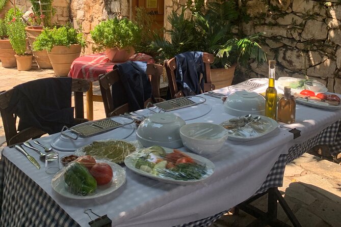 Heraklion: Cretan Private Cooking Lesson With Lunch in Arolithos - Cancellation Policy and Reviews
