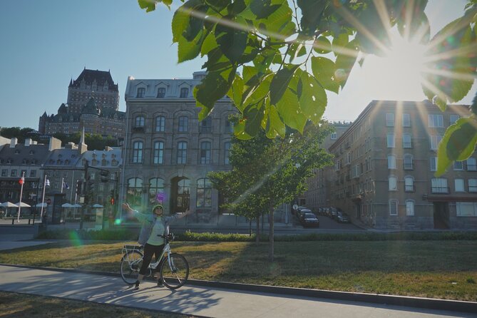Historical Lower Town & Neighborhoods Bike Tour - Booking and Cancellation Policy