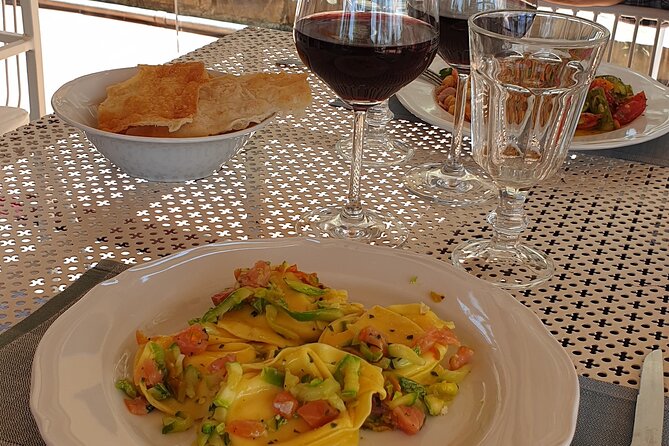 Horseback Ride and Gourmet Cuisine in a Historic Food Shop - Positive Guest Experiences Highlighted
