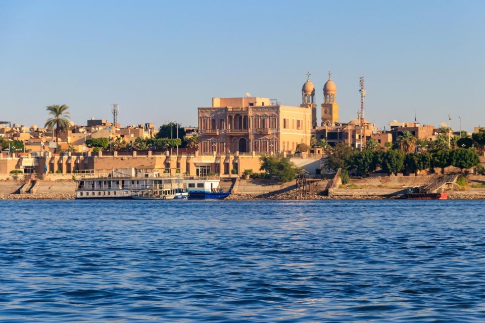 Hurghada: Luxor Highlights, King Tut Tomb & Nile Boat Trip - Travel Tips