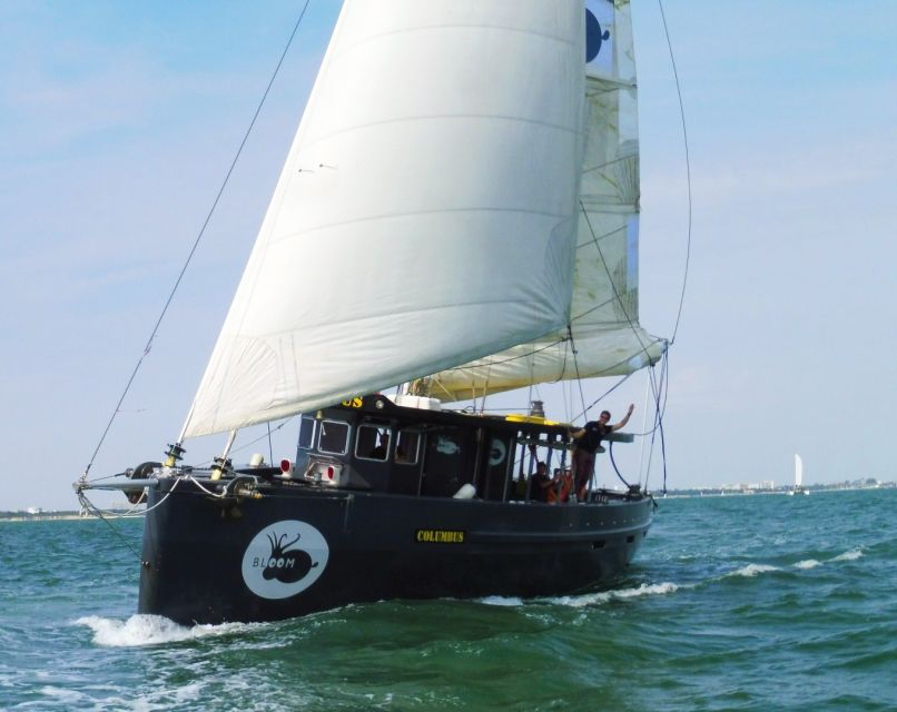 La Rochelle: Sailing Cruise - Sustainability and Conservation Efforts