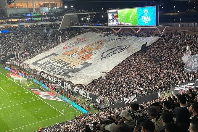 Live Football Guided Experience at the São Paulos Stadium - Traveler Participation