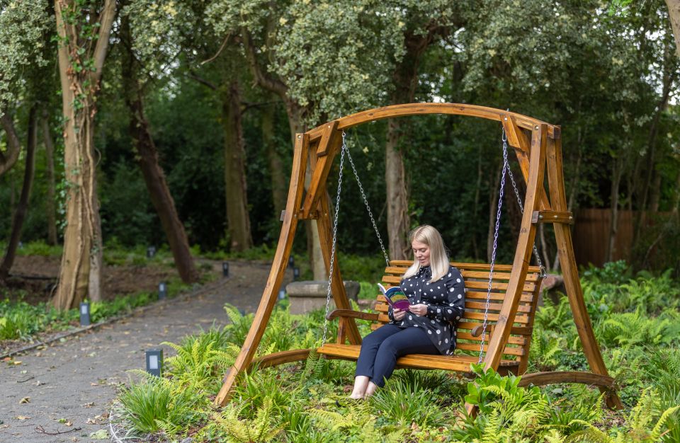 Liverpool: Strawberry Field Entry Ticket - On-Site Amenities