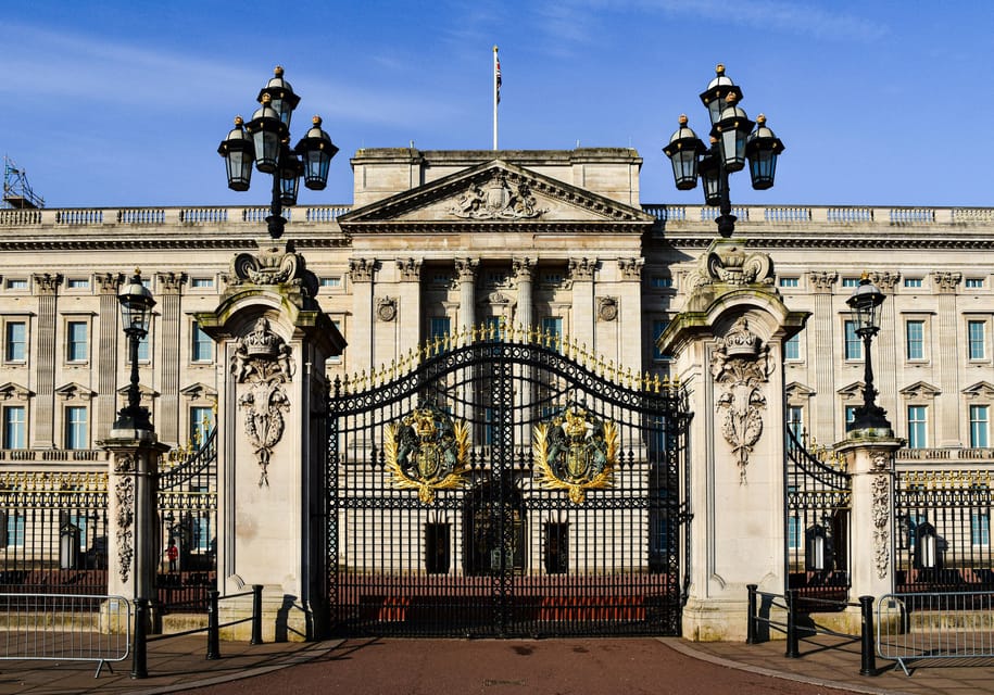 London: Changing of the Guard Experience and Landmarks Tour - Tour Logistics and Meeting Point