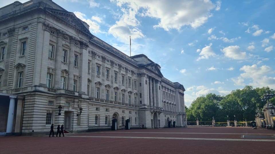 London: Westminster & Buckingham Palace Walking Tour - Westminster Abbey