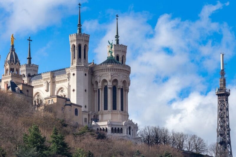 Lyon: First Discovery Walk and Reading Walking Tour - Customer Feedback and Additional Information