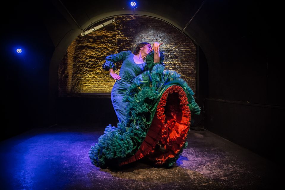 Madrid: the Cueva De Lola Flamenco Show Tickets With Drink - What to Expect at the Show