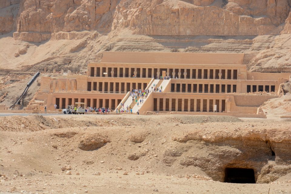 Makadi Bay: Luxor Private Tour Kings Valley and Hatshepsut. - Visiting Karnak Temple