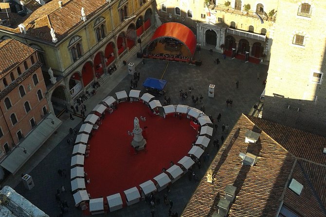 Make Your Romantic Proposal in the City of Love - Travelers Romantic Experiences