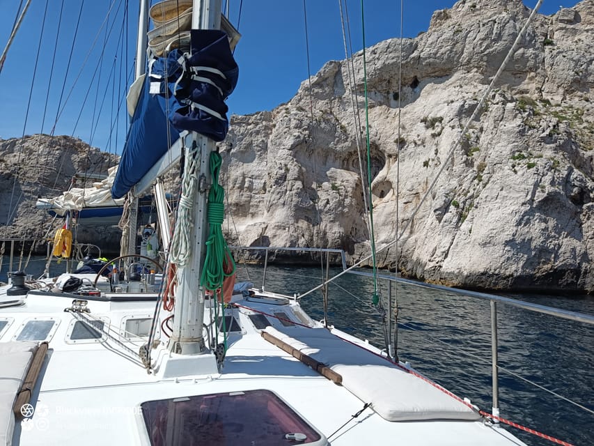 Marseille: Frioul Calanques Sailing Day Trip With Swimming - Customer Feedback