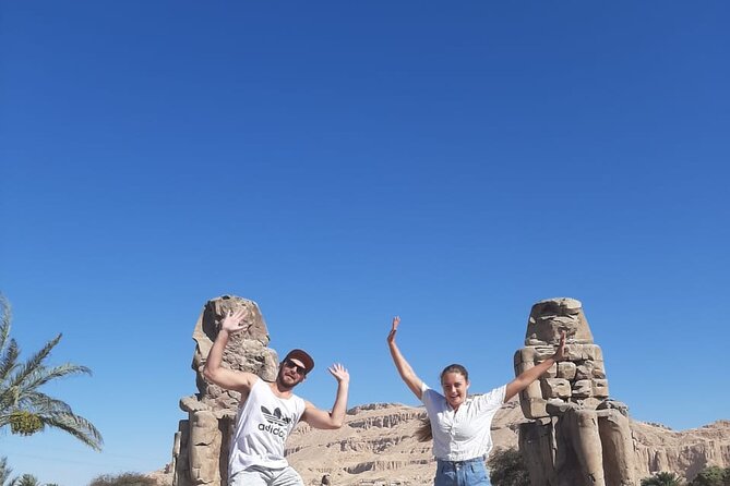 Marvelous Luxor East and West Bank Private Tour With Lunch From Airport /Hotels - Exploring Hatshepsuts Temple