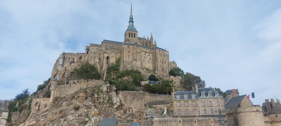 Mont Saint-Michel - Day Trip Luxury Van 7 Persons From Paris - Recommended Attire and Policies