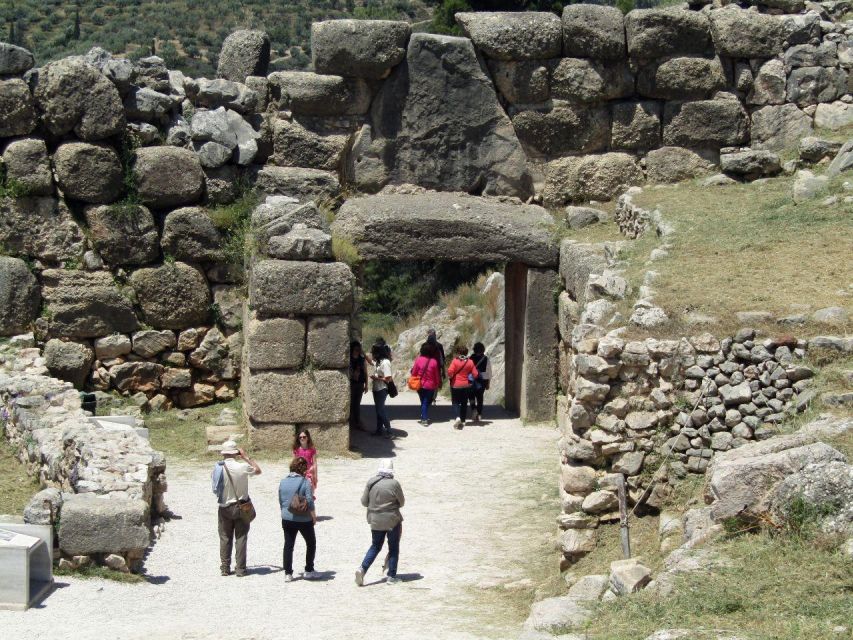 Mycenae: Audioguide - Citadel, Treasure of Atréus & Museum - Exploring the Citadel