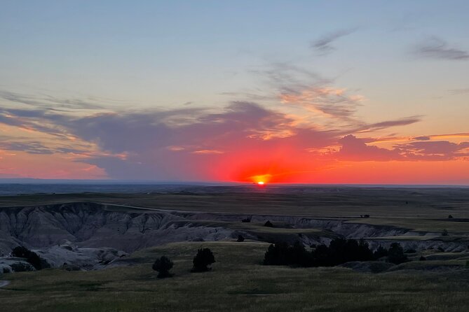 Natures Glow: Badlands Sunset & Wildlife Tour - Inclusions and Booking