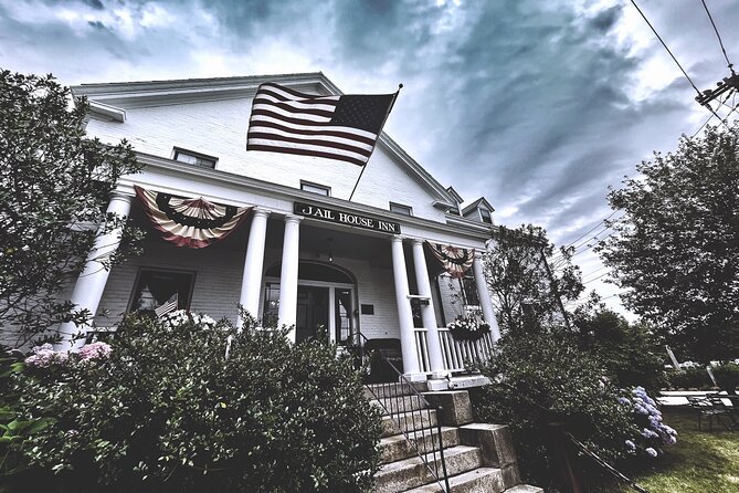 Newport Ghosts: Seaside Hauntings and Hags Tour - Guide Information
