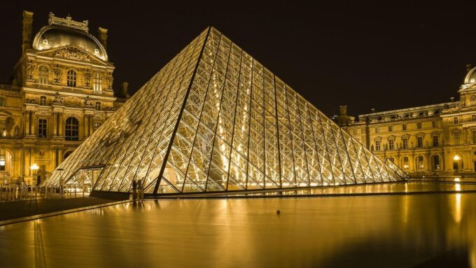 Paris Combo: Louvre, Orsay, Lorangerie With River Cruise - Languages and Accessibility