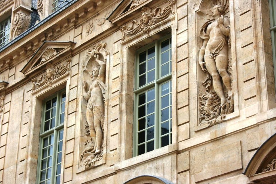 Paris: Le Marais Highlights Guided Small Group Walking Tour - Visiting Saint Paul Church