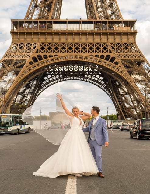 Paris : Street Photoshoot - Booking and Payment